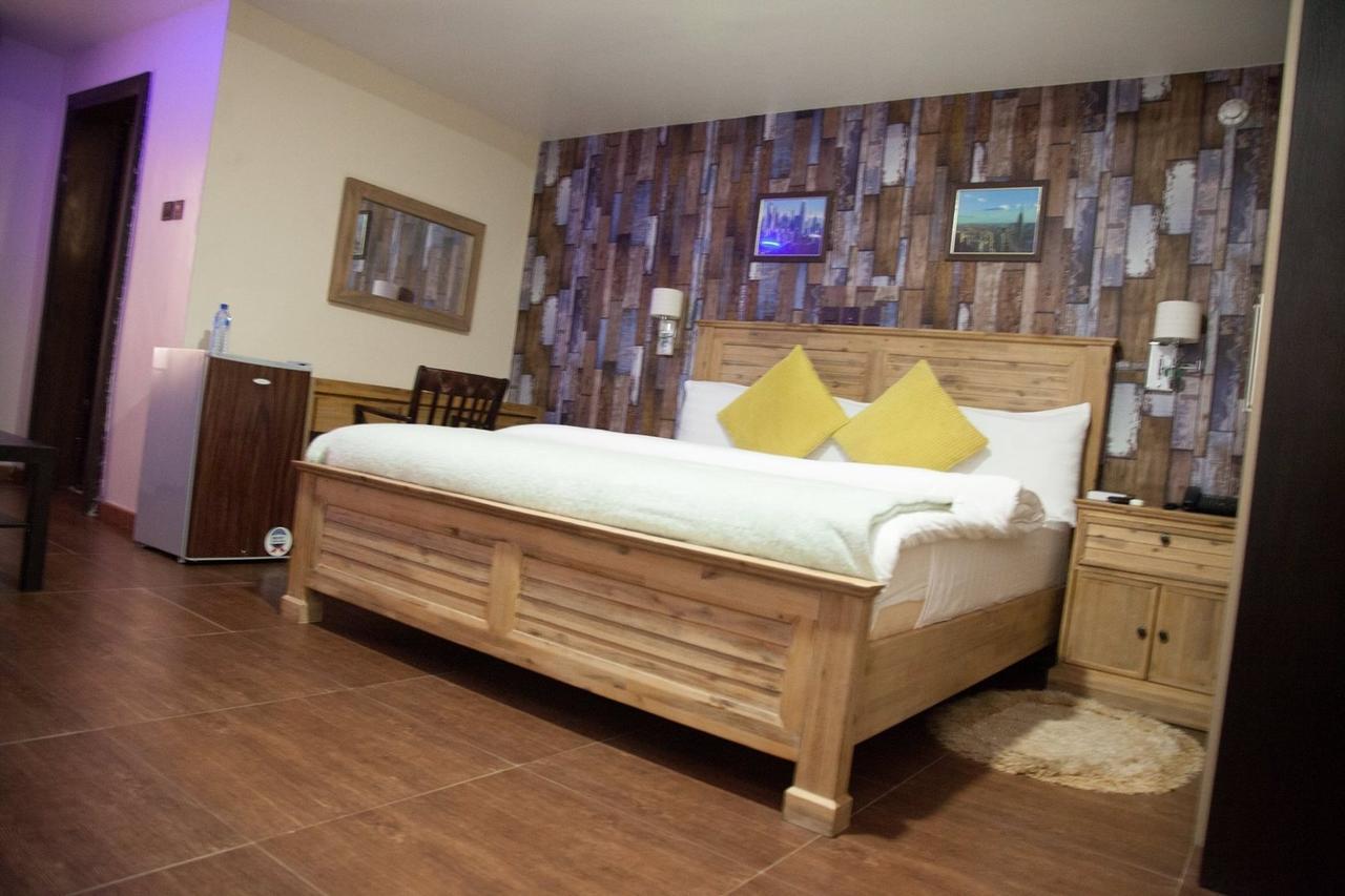 Villa Toscana Hotel And Suits Lagos Esterno foto