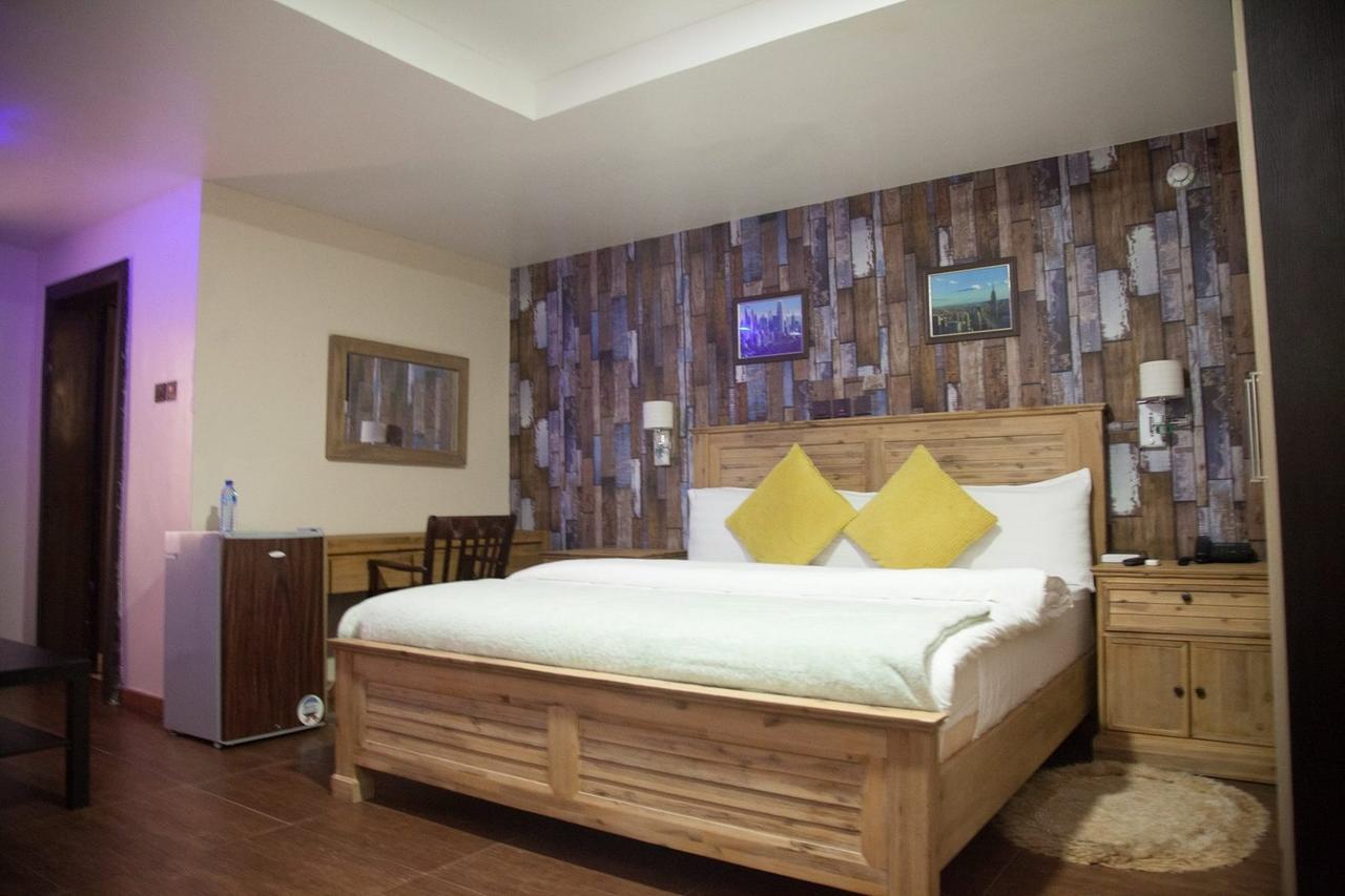 Villa Toscana Hotel And Suits Lagos Esterno foto